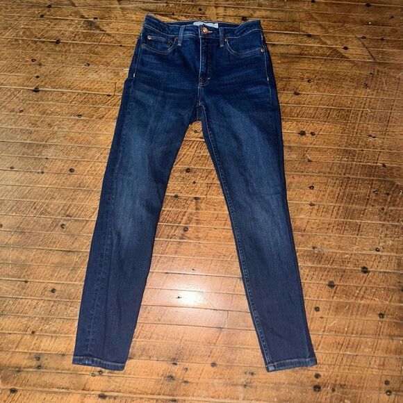 Vineyard Vines Denim - Vineyard Vines 26 high rise skinny preppy dark wash jeans